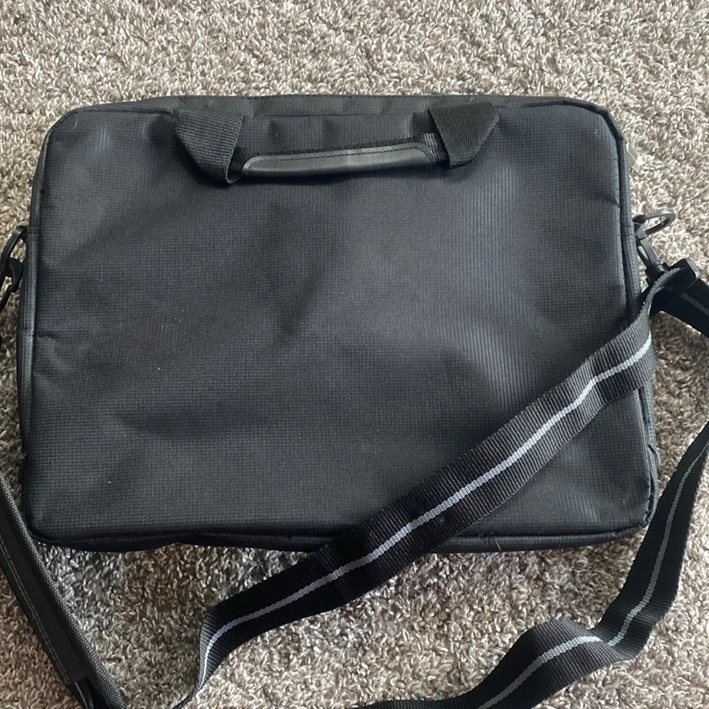 Solo New York EUC Padded 14” Laptop Black Shoulder Bag Briefcase